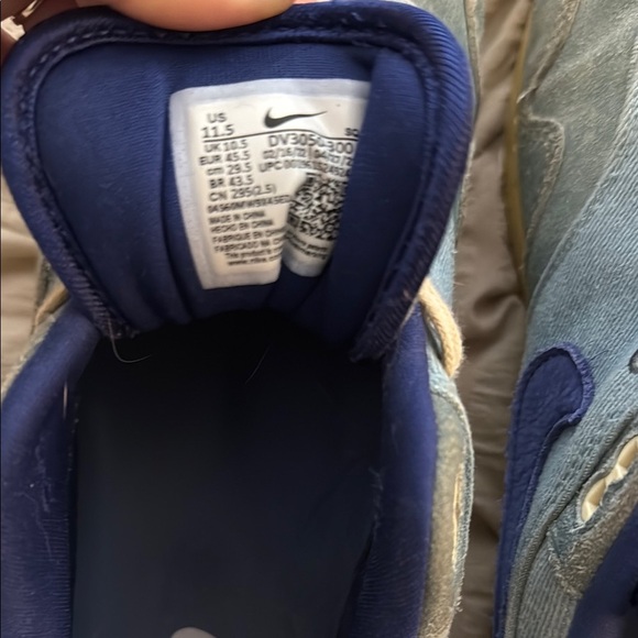 Nike Air Max 1 PRM
Dirty Denim Blue and Yellow Retro Sneakers - size 11.5 - Picture 6 of 9